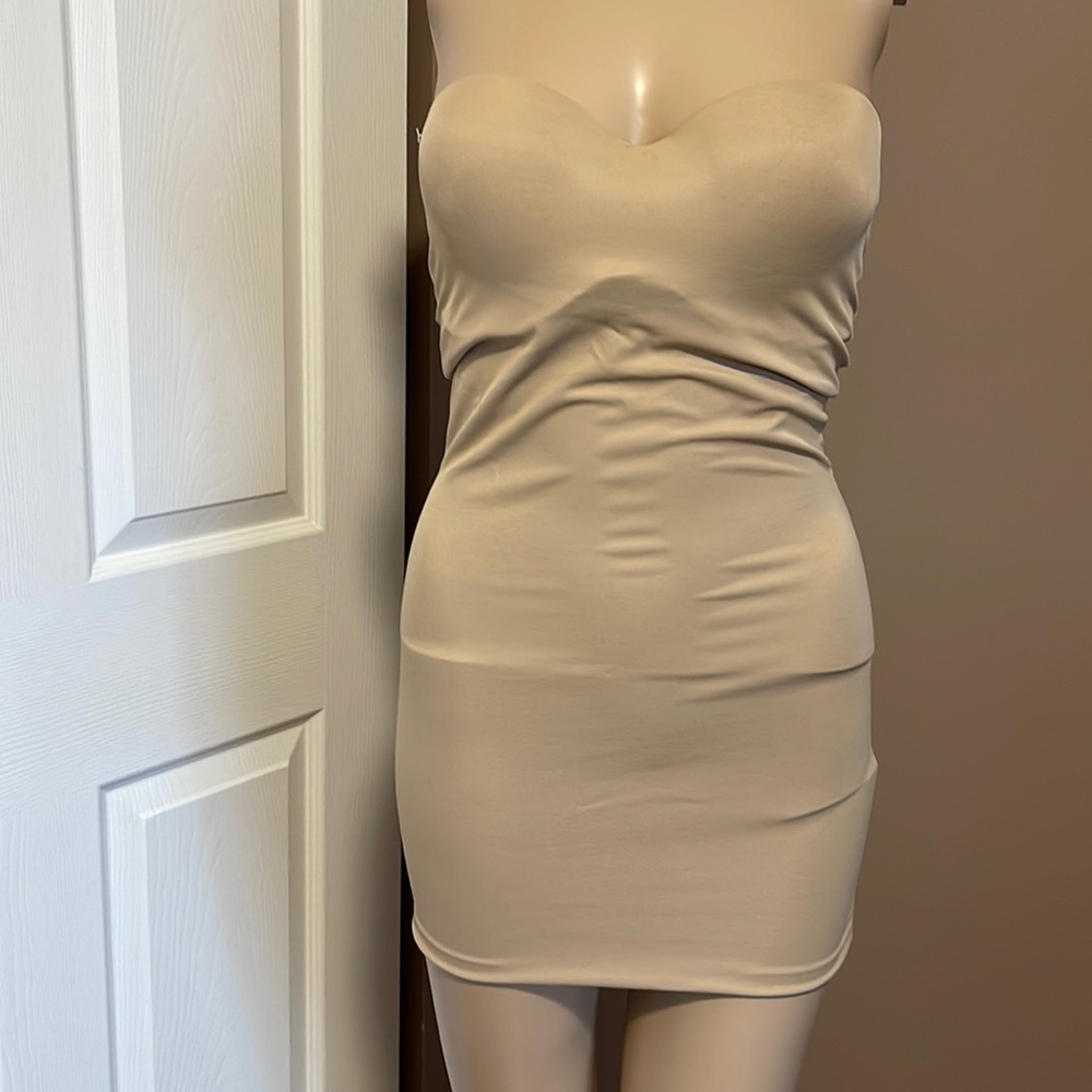 FLEXEES Beige Strapless Underwire Stretch Body Shapewear Slip Size 34C